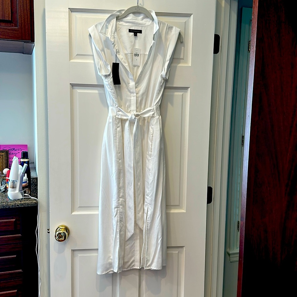 NWT- Banana Republic size 6 white dress